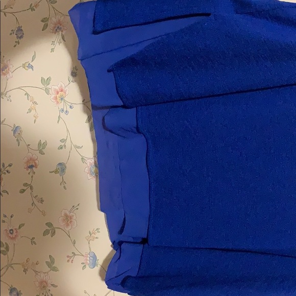 Blue V-Neck Blouse - Picture 4 of 5